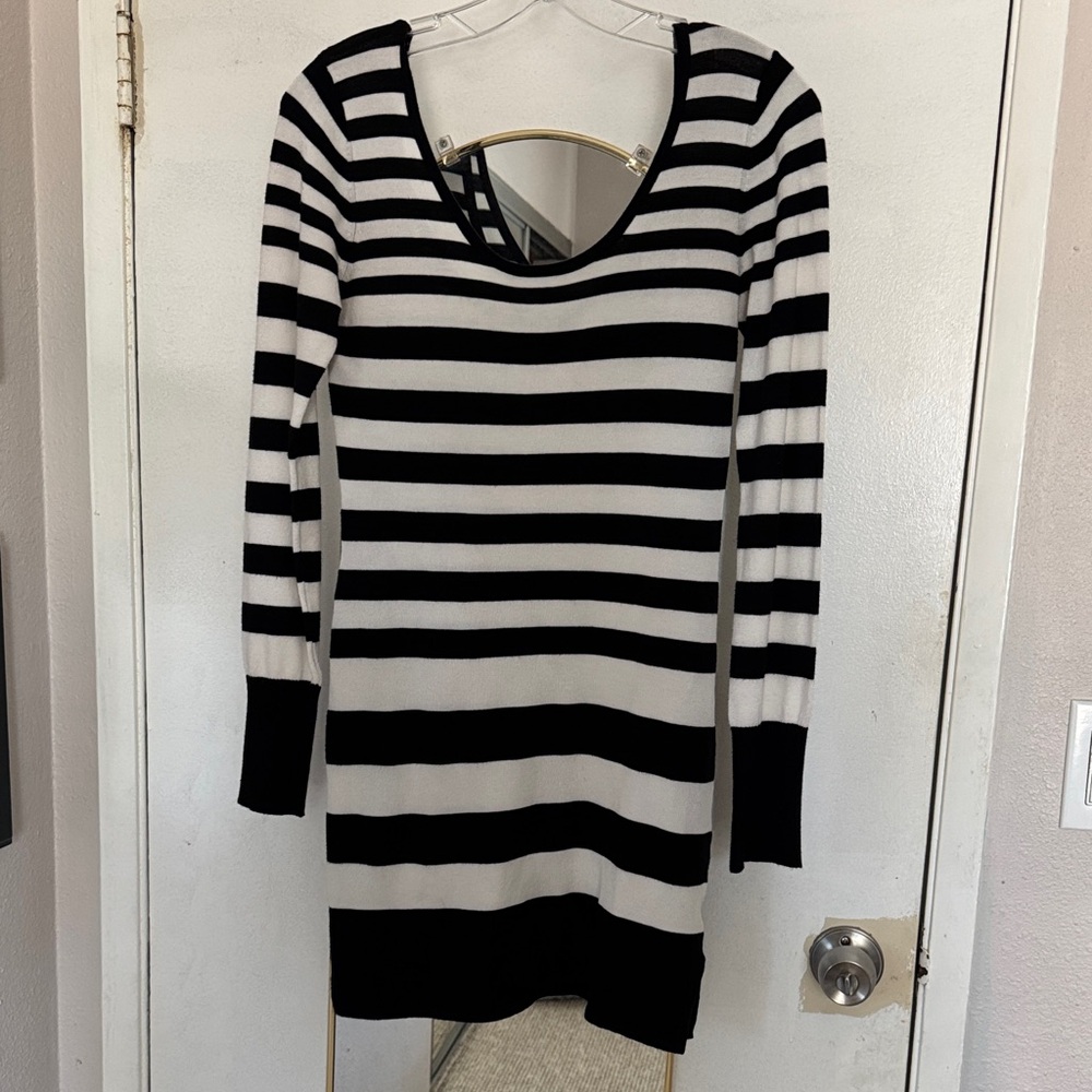 Chic Striped Knit Dress